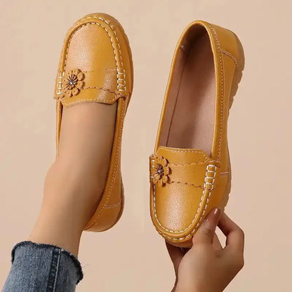 Women's soft sole comfortable leather shoes
