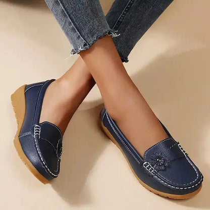 Women's soft sole comfortable leather shoes