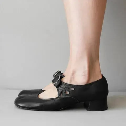 Retro French Low-heeled Buckled Pumps